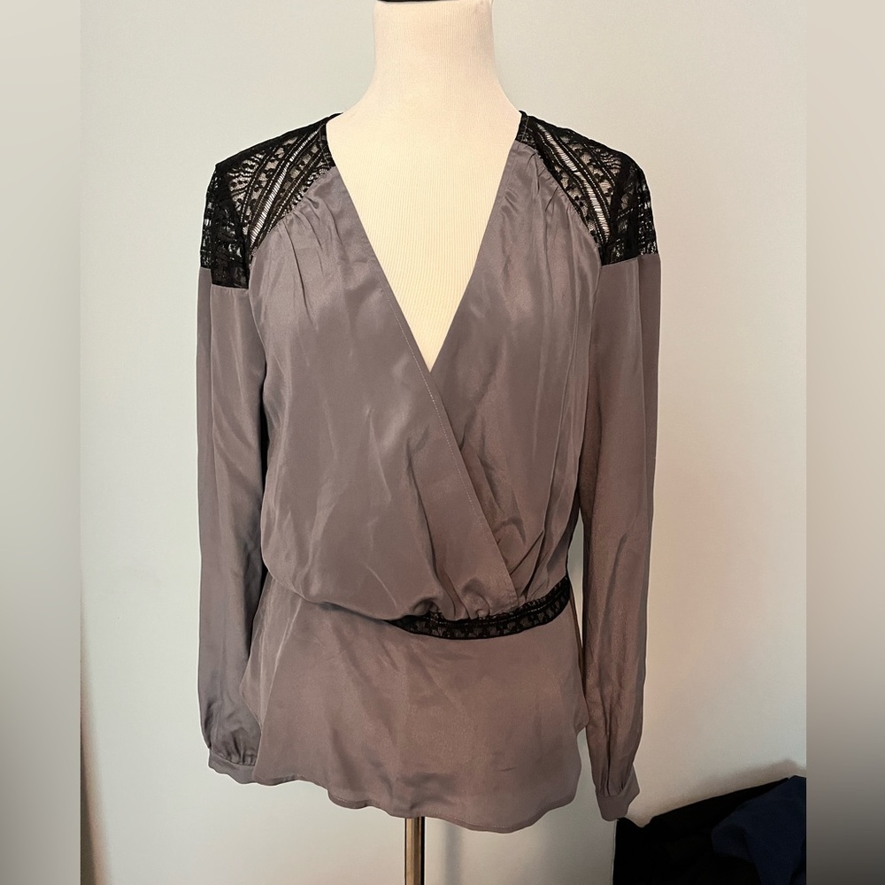 Bebe silk top sz L